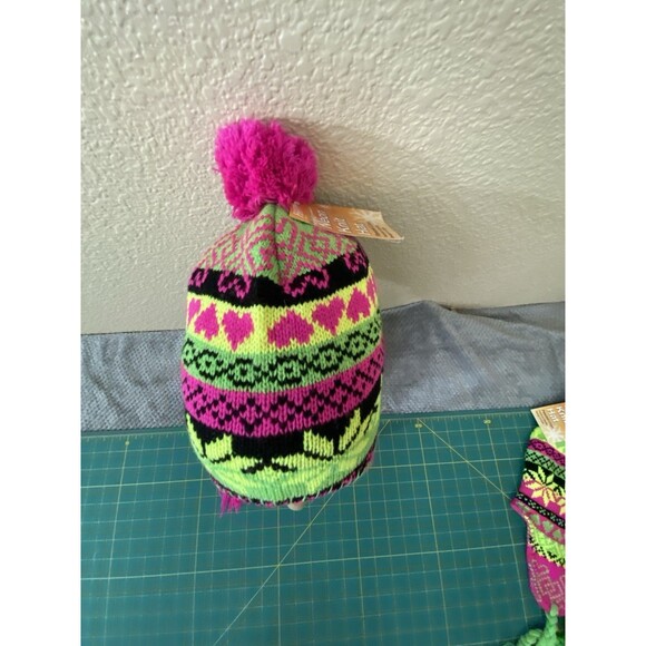 Neon Knit Pom-Pom Hat - Picture 3 of 10